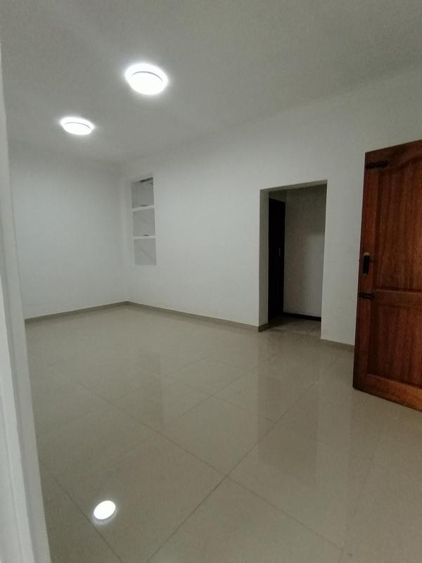 To Let 1 Bedroom Property for Rent in Maitland Western Cape
